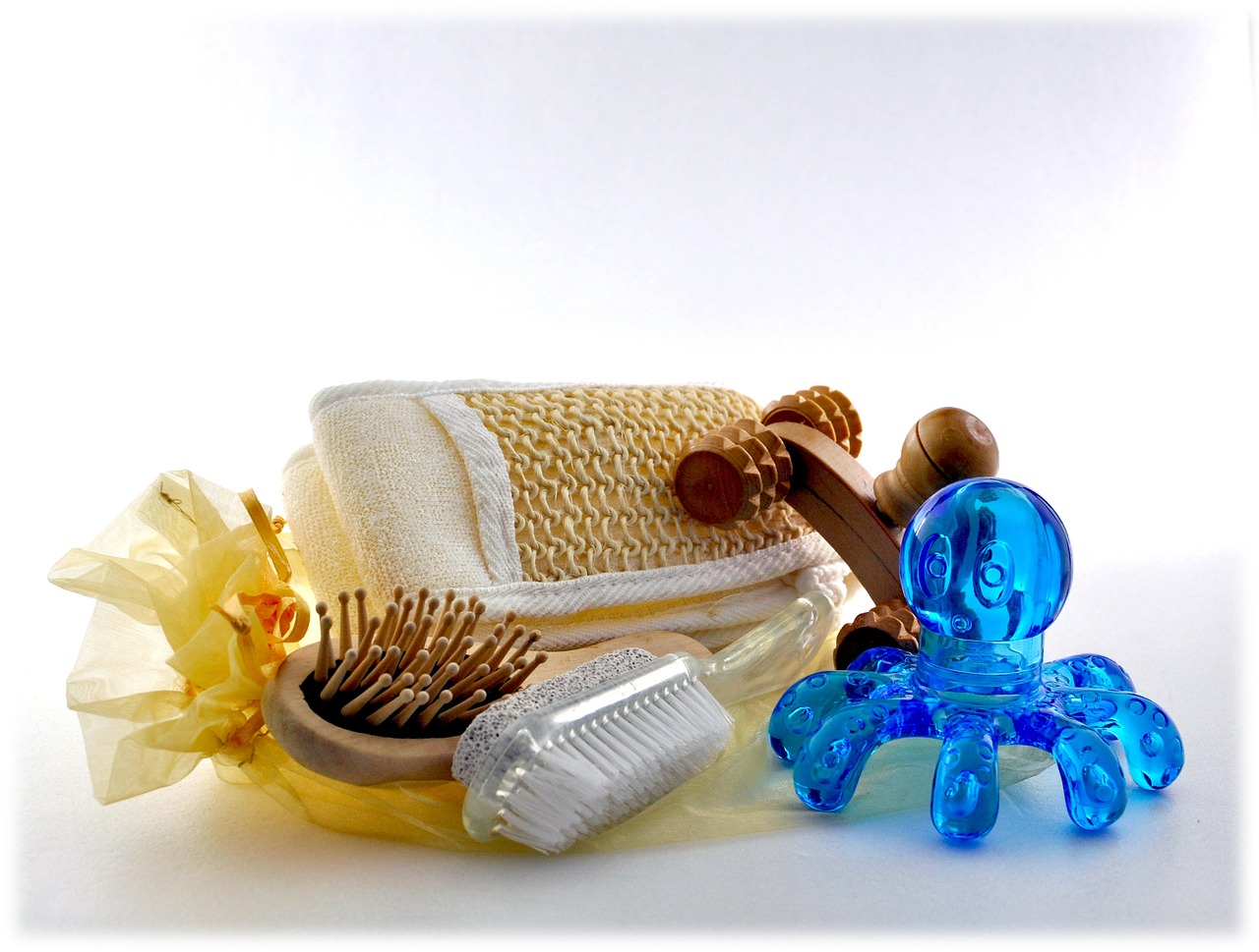 AndroidHeadlines 2025 Ultimate Holiday Tech Giveaway – 11th Annual