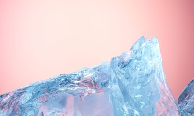 Home Methods for Producing Clear Ice Cubes Gain Attention